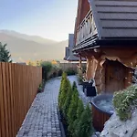Wierchowe Jacuzzi & View Chalet