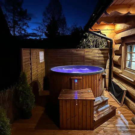 Wierchowe Z Jacuzzi Шале