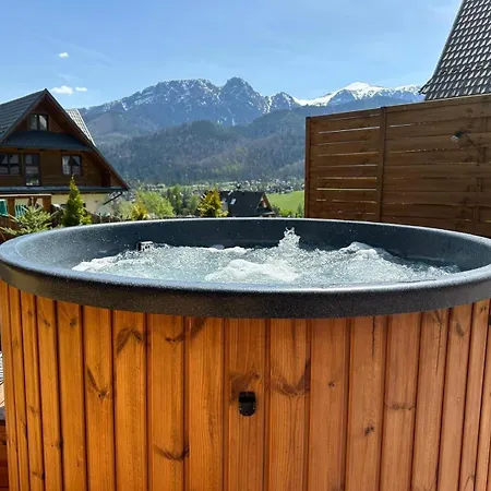 Wierchowe Z Jacuzzi Шале